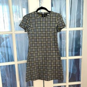 Short plaid black white and yellow H&M dress